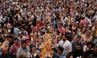 Des millions de personnes se rendent à Munich à l’ouverture d’Oktoberfest