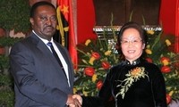  Vietnam und Angola diskutieren Zusammenarbeit in Hanoi