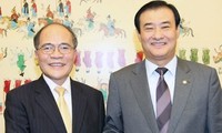 Gespräch zwischen Parlamentspräsidenten Vietnams und Südkoreas
