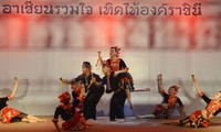 Vietnam nimmt am “Fest der ASEAN-Farben”in Bangkok teil