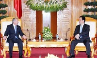 Der Außenminister der Republik Costa Rica ist in Vietnam zu Gast