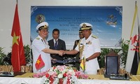 Marinen Vietnams und Bruneis richten Hotline ein
