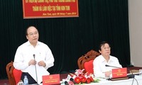 Vize-Premierminister Phuc besucht die Provinz Kon Tum