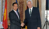 Premierminister Nguyen Tan Dung besucht Baden-Württemberg