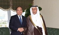 Vize-Premierminister Phuc besucht Katar