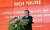 Staatspräsident Truong Tan Sang nimmt an der Polizei-Landeskonferenz teil