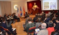 Frankreich: Seminar über Erfolge der Erneuerung in Vietnam