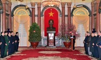 Nguyen Phu Trong beglückwünscht ehemalige Leiter der Partei und des Staates 