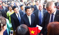 Staatspräsident Truong Tan Sang besucht Tschechien
