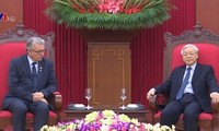 Hochrangige Delegation der kommunistischen Partei Frankreichs besucht Vietnam