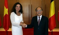 Nguyen Sinh Hung führt Gespräch mit der Vorsitzenden des belgischen Senats