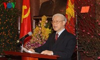 KPV-Generalsekretär Nguyen Phu Trong trifft ehemalige hochrangige Politiker