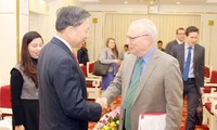 Vize-Polizeiminister To Lam trifft den US-Botschafter für internationale Religionsfreiheit