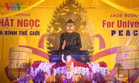 Empfang der Jade-Buddha-Statue in Quang Ninh