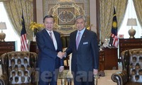 Der Minister für öffentliche Sicherheit To Lam besucht Malaysia