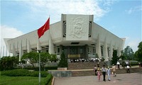 Ho-Chi-Minh-Museum – Adresse zur Sammlung von Gegenständen über Ho Chi Minh