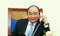 Nguyen Xuan Phuc telefoniert mit dem designierten US-Präsidenten Donald Trump