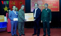 Staatspräsident Tran Dai Quang besucht Pflegezentrum für Kriegsinvaliden Nho Quan