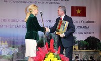 25. Jahrestag der Aufnahme diplomatischer Vietnam-Ukraine-Beziehungen