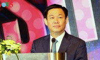 Vizepremierminister Vuong Dinh Hue nimmt an der AMCham Gala 2017 teil