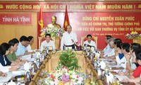 Premierminister Nguyen Xuan Phuc tagt mit Leitern der Provinz Ha Tinh