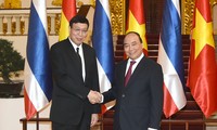 Premierminister Nguyen Xuan Phuc trifft den Chef des thailändischen Gesetzgebungsorgans