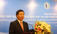 Vizepremierminister Pham Binh Minh nimmt am Vietnam-Laos-Kambodscha-Frauenforum teil