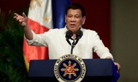 Philippiner untestützen Anti-Drogen-Kampagne des Präsidenten Rodrigo Duterte