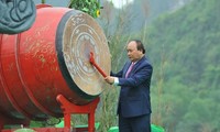 Der Premierminister nimmt an Eröffnungsfeier des Trang An-Festes 2018 teil