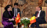 Parlamentspräsidentin Nguyen Thi Kim Ngan trifft den Vorsitzenden des belgischen Unterhauses