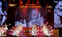 Konzert zum 129. Geburtstag von Präsident Ho Chi Minh