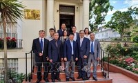 Vizeaußenminister Nguyen Quoc Cuong zu Gast in Großbritannien