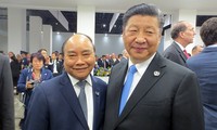 G20-Gipfeltreffen: Premierminister Nguyen Xuan Phuc trifft Spitzenpolitiker