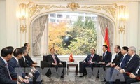 Premierminister Nguyen Xuan phuc trifft den Vorsitzenden der südkoreanisch-vietnamesischen Freundschaftsgesellschaft