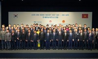 Premierminister Nguyen Xuan Phuc nimmt an Vietnam-Südkorea-Unternehmensforum teil