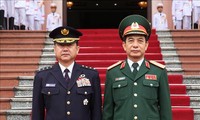 Der Stabschef der japanischen Bodenselbstverteidigungsstreitkräfte besucht Vietnam
