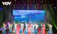 Preisverleihung des Liederkompositionswettbewerbes “Let’s sing Vietnam”