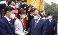 Staatspräsident Nguyen Xuan Phuc trifft ausgezeichnete Mediziner