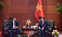 Regierung schafft günstige Bedingungen für Südkoreas Hana-Bank zur nachhaltigen Investition in Vietnam