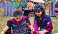 "Kindheit und Sommerferien“ im Kultur- und Tourismusdorf der Volksgruppen Vietnams