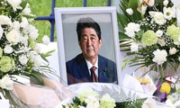 Staatspräsident Nguyen Xuan Phuc nimmt an Staatstrauer für verstorbenen japanischen Premierminister Abe Shinzo teil