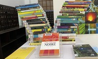 Ausstellung wertvoller Bücher im „Raum französischer Bücher“ in Hanoi