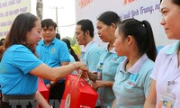 Ho-Chi-Minh-Stadt organisiert „Fest der Nächstenliebe – Fest des Zusammentreffens” für mehr als 30.000 Arbeitnehmer