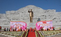 Tausende Menschen nehmen am „Frühlingsfest zu Ehren des Präsidenten Ho Chi Minh“ in Son La teil