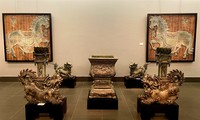 Eröffnung der Keramik-Ausstellung „Die derzeitigen Fabeltiere“
