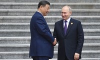 Chinas Staatschef führt Gespräch mit Russlands Präsident in Peking