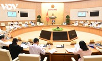 Premierminister Pham Minh Chinh leitet die Regierungssitzung zum Gesetzaufbau im Juni