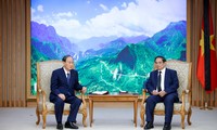 Premierminister Pham Minh Chinh trifft Sonderbeauftragten des japanischen Premierministers