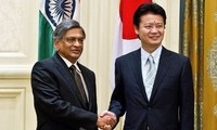 印度和日本举行第六届印日战略对话和首次部长级经济对话