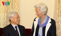 越共中央总书记阮富仲会见国际货币基金组织总裁拉加德